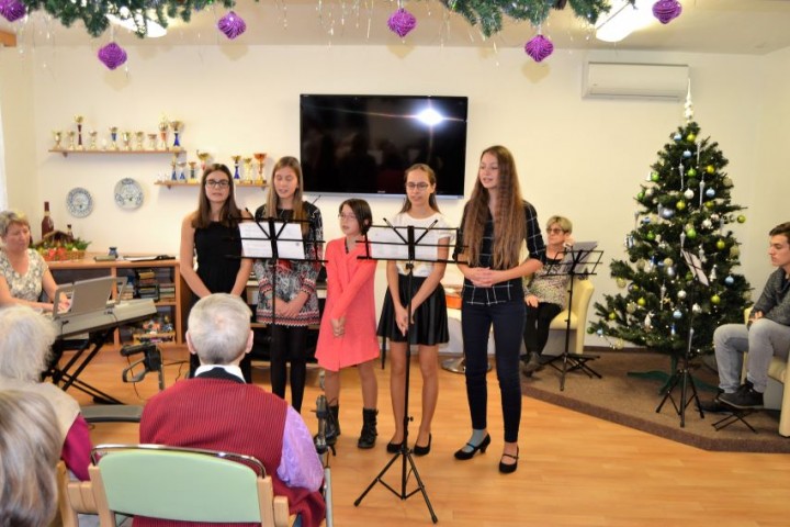 Vánoční koncert žáků ZUŠ Neštěmická
