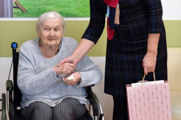 Oslava 102. narozenin paní Marie M.